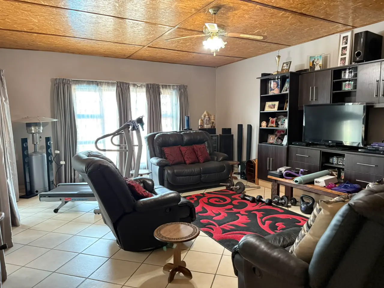 Living: TV room