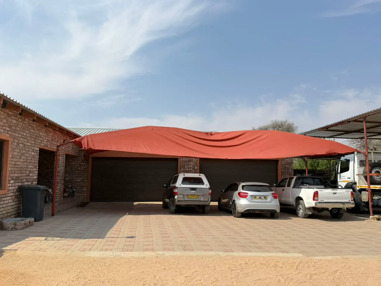 Garages: Steel carports with IBR roofing