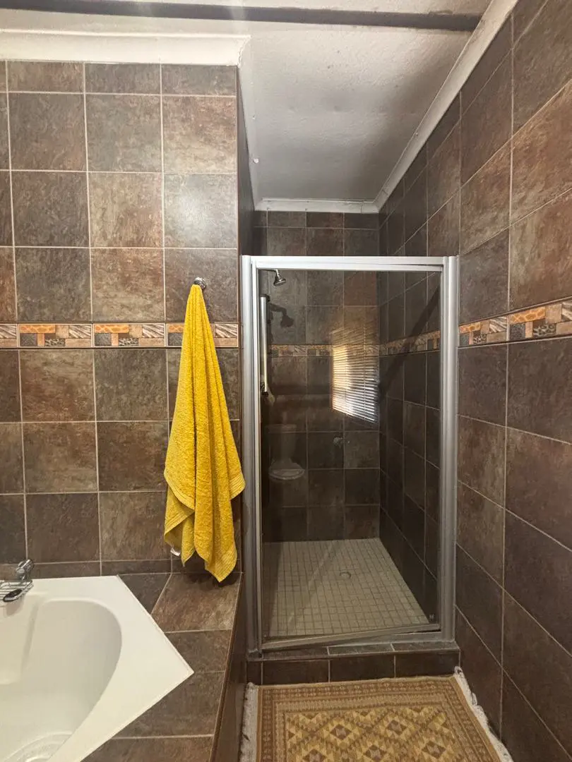 Bathrooms: Shower and bath