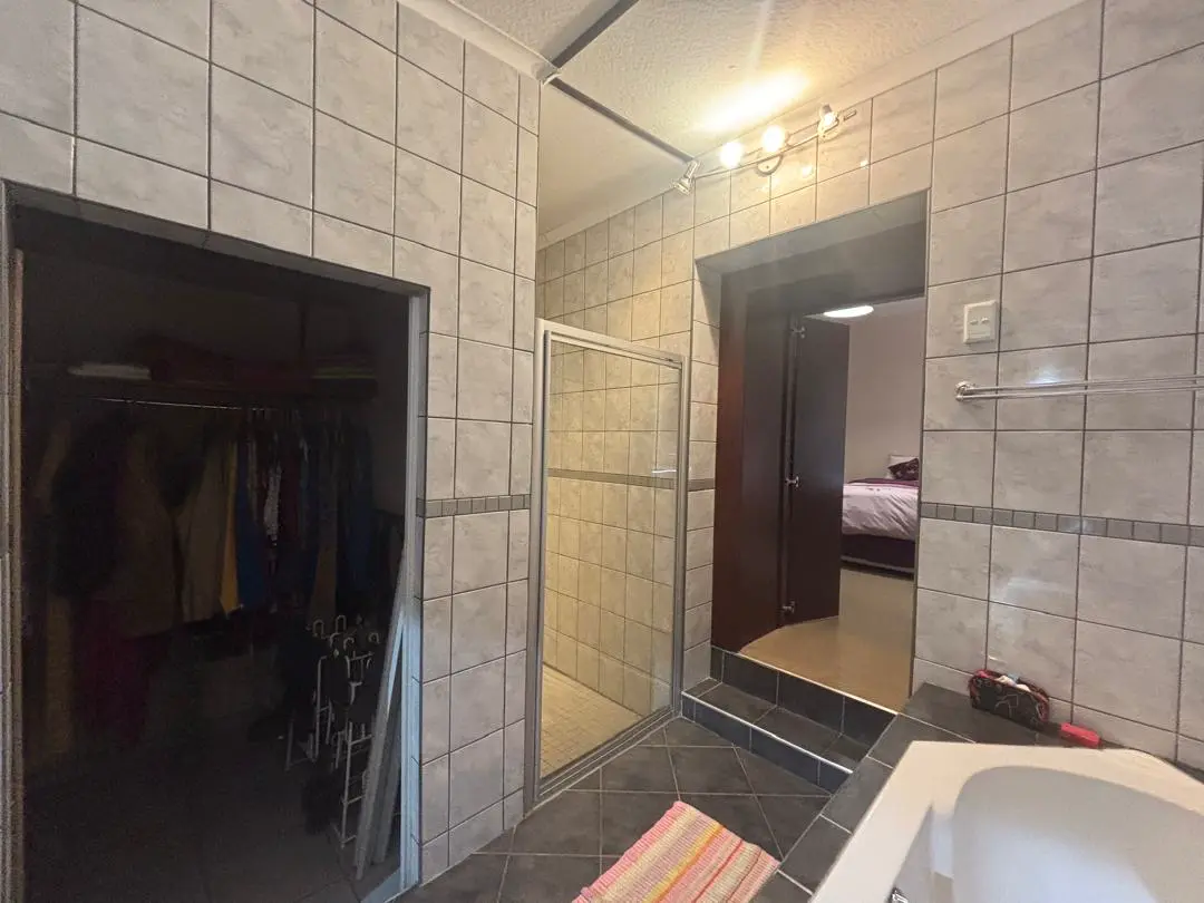Bathrooms: Wardrobe beside the main bathroom
